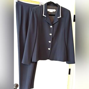 Elegant Navy Women's Pantsuit